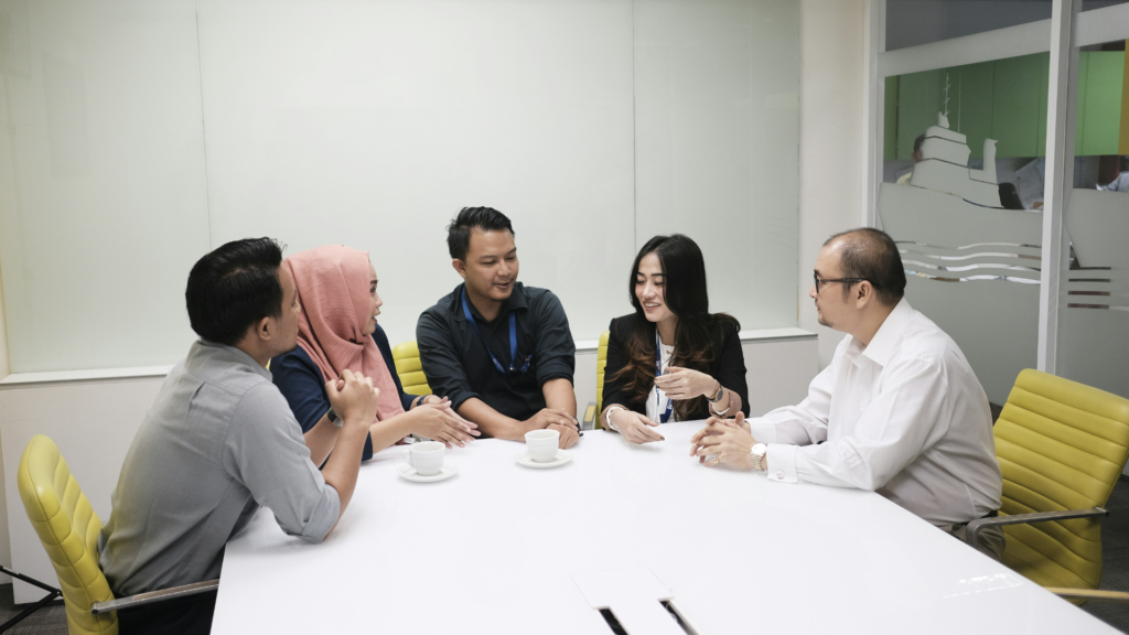 Kriteria Memilih Mitra/Konsultan CSR yang Tepat untuk Perusahaan
